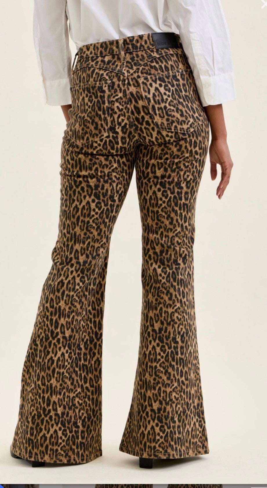 Judy Blue Leopard Flares